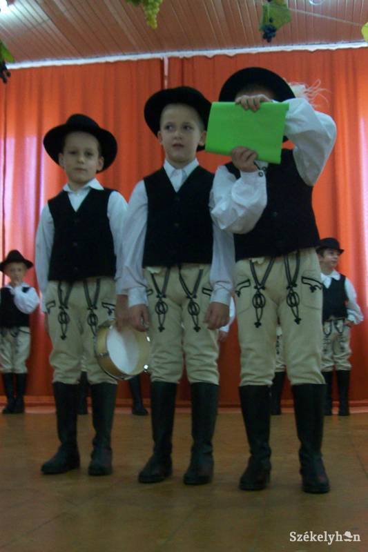 •  Fotó: Antalfi József