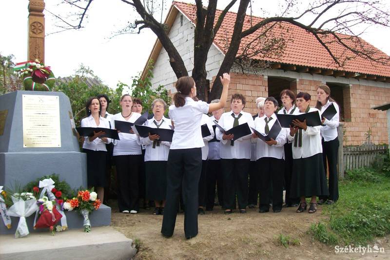 •  Fotó: Antalfi József