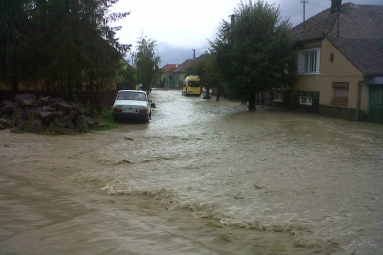 Árasztott a sok eső a Homoród mentén