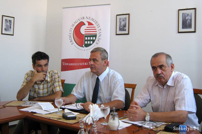 •  Fotó: Antalfi József