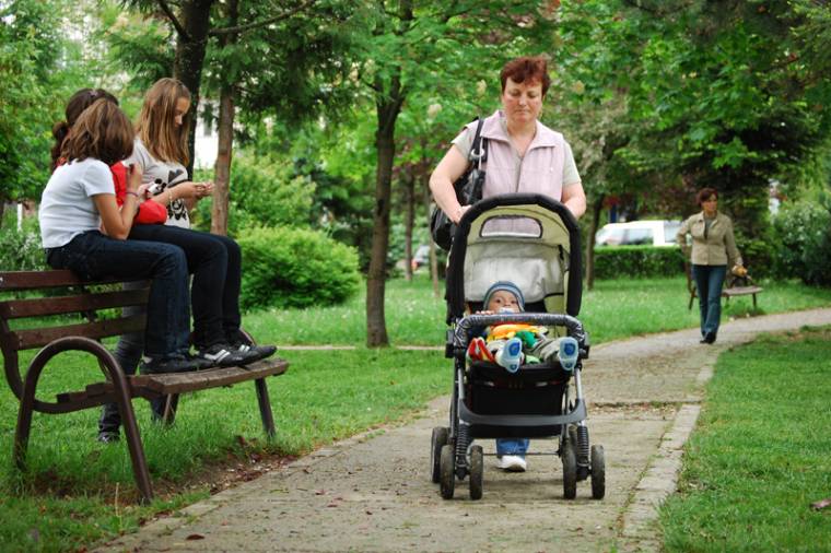 25 százalékkal csökken a bérarányos gyes