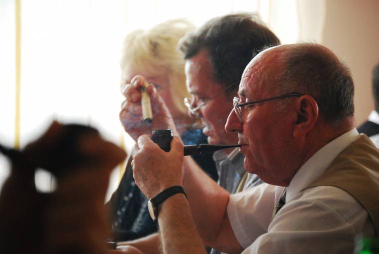 Lejárt a pipaszívó verseny