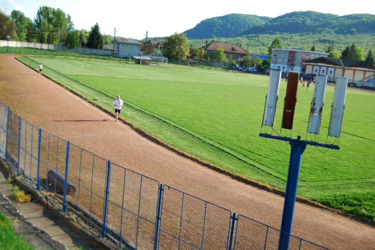 A sportpályán halt meg