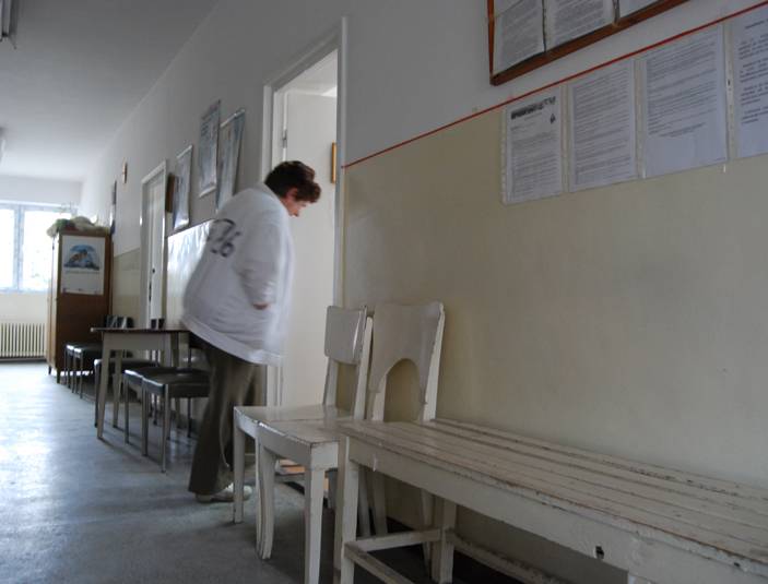 Ellenőrzik az orvosokat és a betegeket is