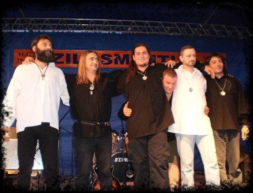 Karcolat koncert pénteken