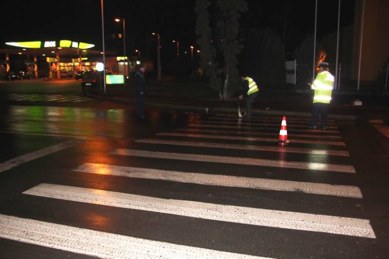 Gyalogátjárón ütötte el az autó