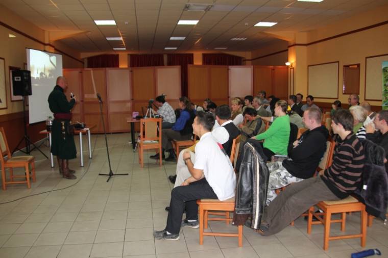 Érdekes, humoros előadások a népfőiskolán