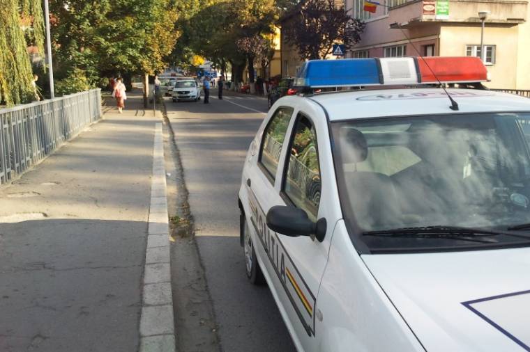 Részegen hajtott át a piroson