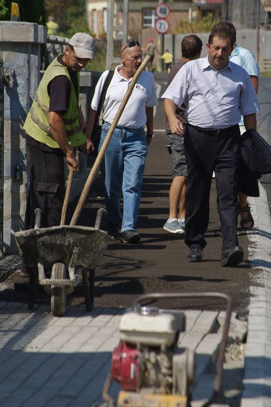 Járdát adtak át Kadicsfalván