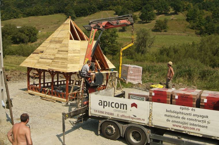 Tető alá hozták a szejkei borvízforrást