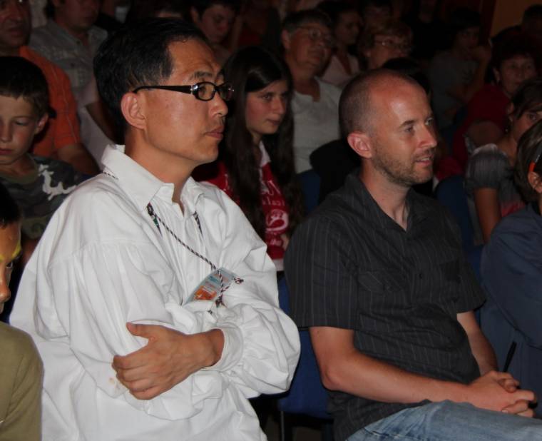 Távoli világok találkoztak Agyagfalván