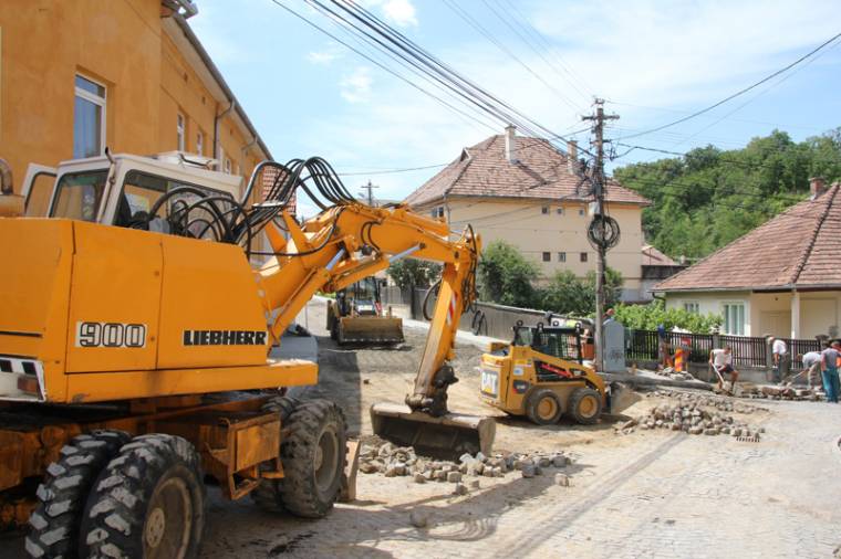 Rózsa utca: jövő héten felkerül az első aszfaltréteg