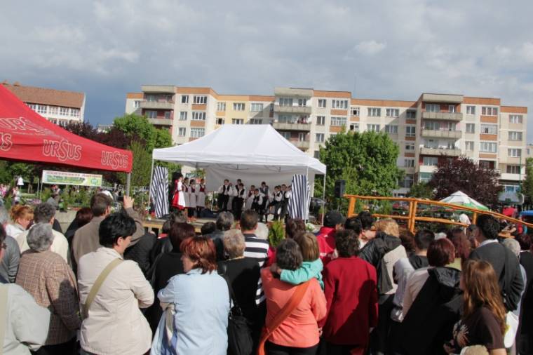 Nyitva a „virágoskert”