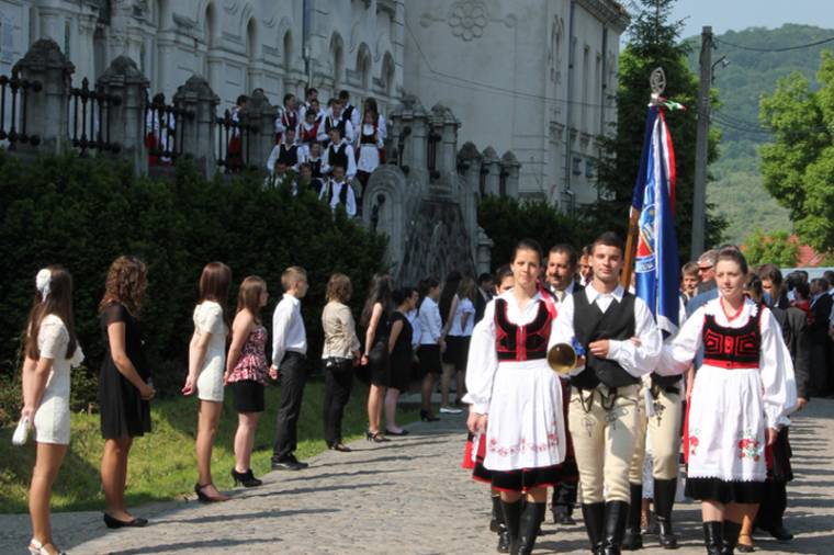 Egy könnycsepp lesz a ragaszkodás