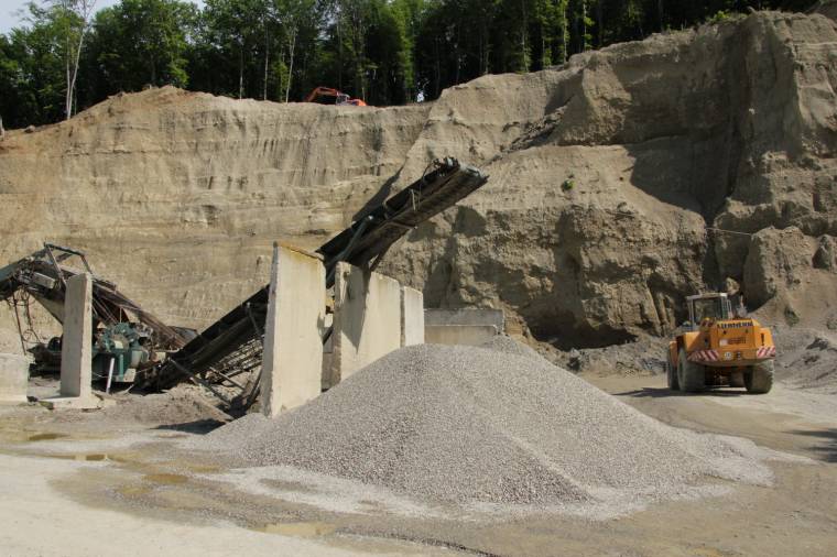 Tarcsafalva: a kavicsbánya és a falu kálváriája