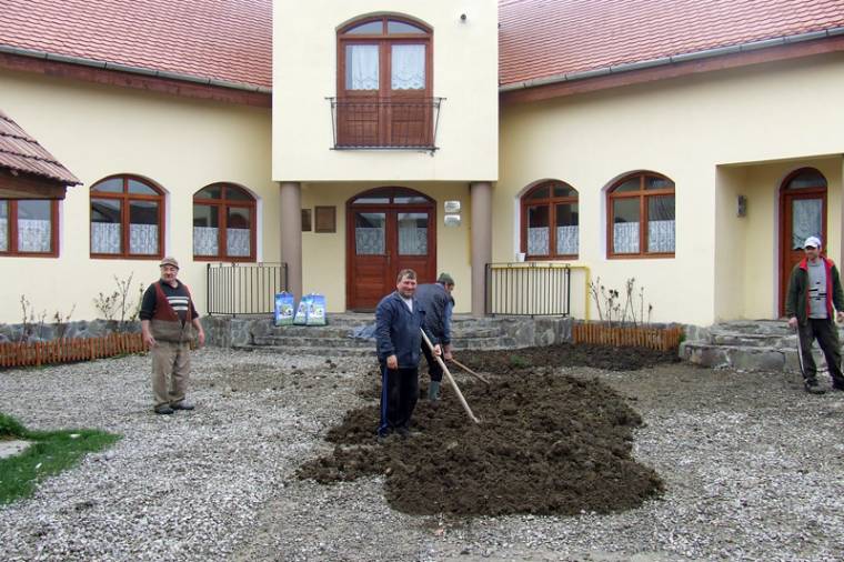 Kicsi falu – nagy közmunka