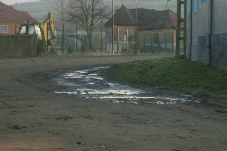 Aszfalt kerül az Etéd környéki úttalan utakra