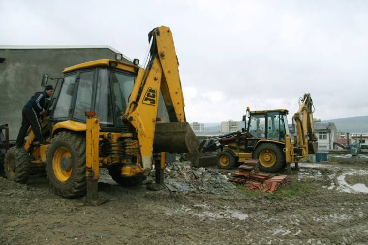 Sürgés-forgás a víztisztító állomásnál