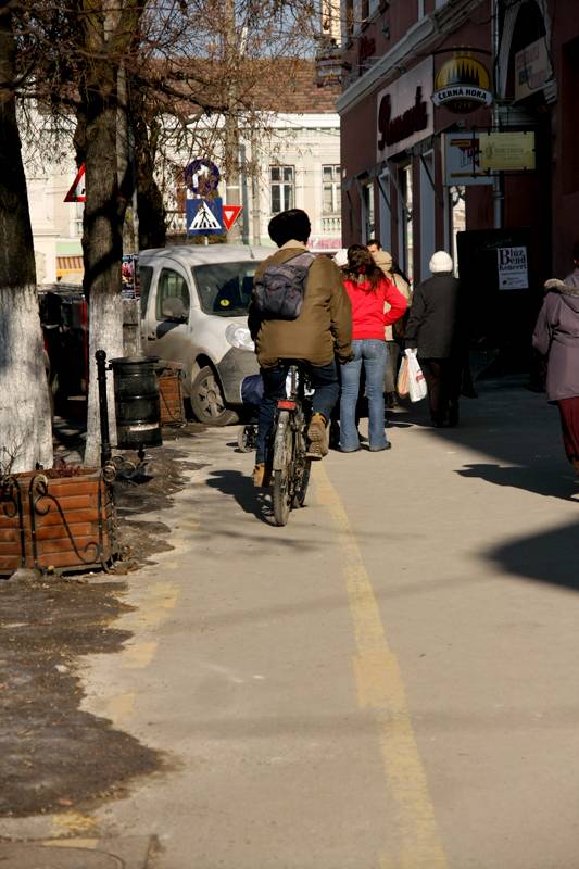 Bicikliutak építésére pályázna a polgármesteri hivatal