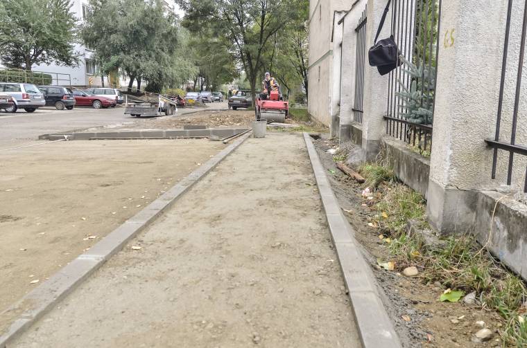 Aszfaltozásra készülnek az Építők utcában