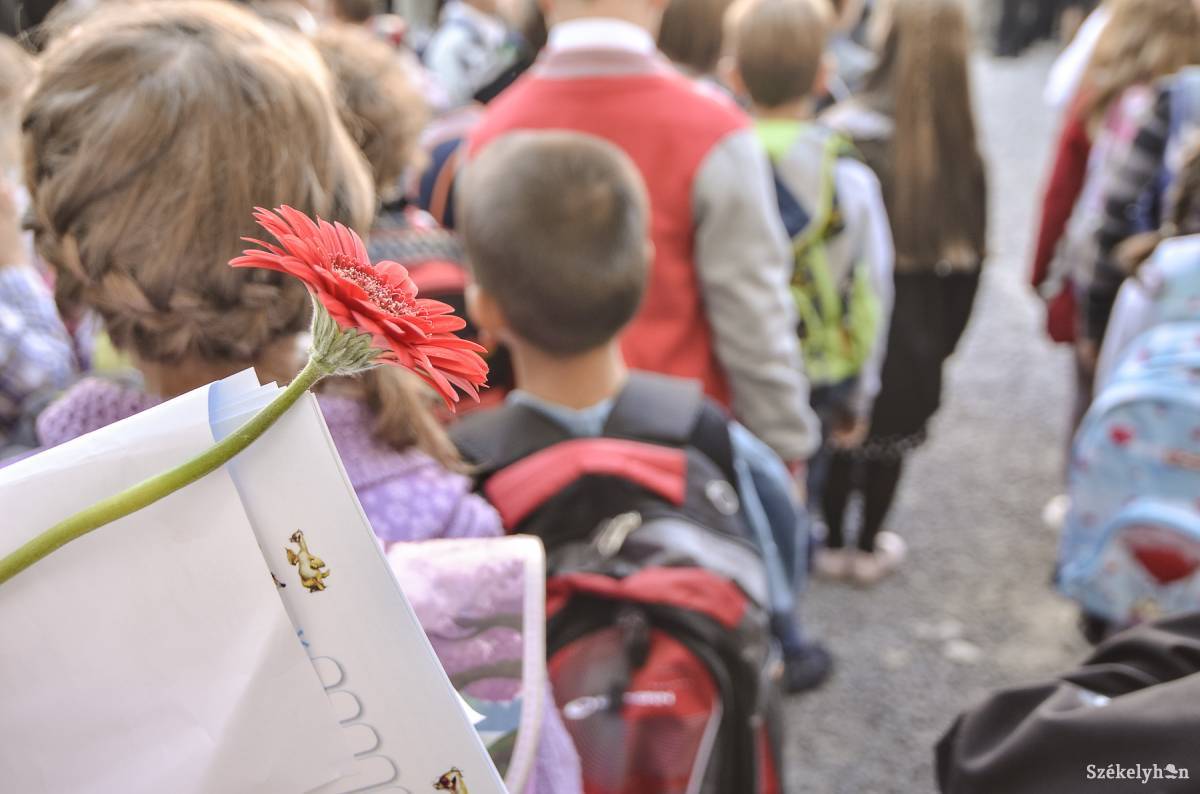 Tanévkezdés. Vajon milyen formában lesz megtartható? Archív •  Fotó: Veres Nándor