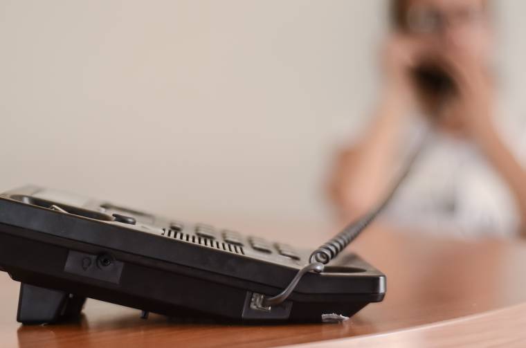 Segítő zöldvonalat hoztak létre szülőknek, diákoknak, pedagógusoknak