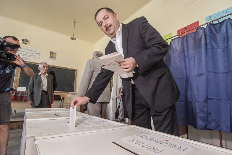 Többségi szavazattal választották újra Buntát