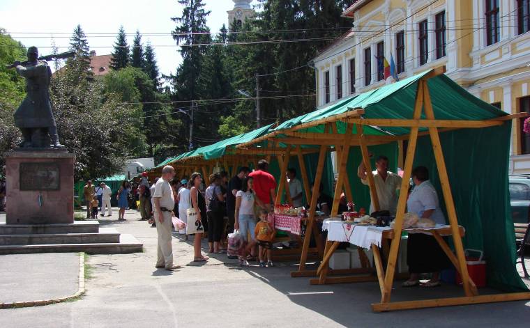 A román vásárol, a magyar alkudozik