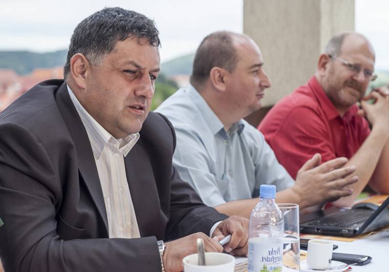 Alpolgármesterként „béklyóban érezném magam”