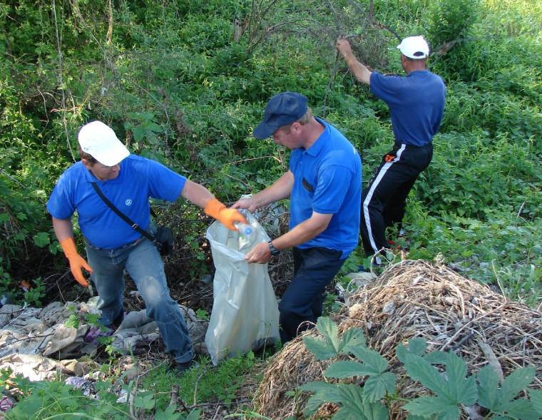 Medertakarítás Keresztúron