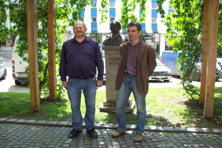 Nem kellene politikai vitát csinálni az újratemetésből