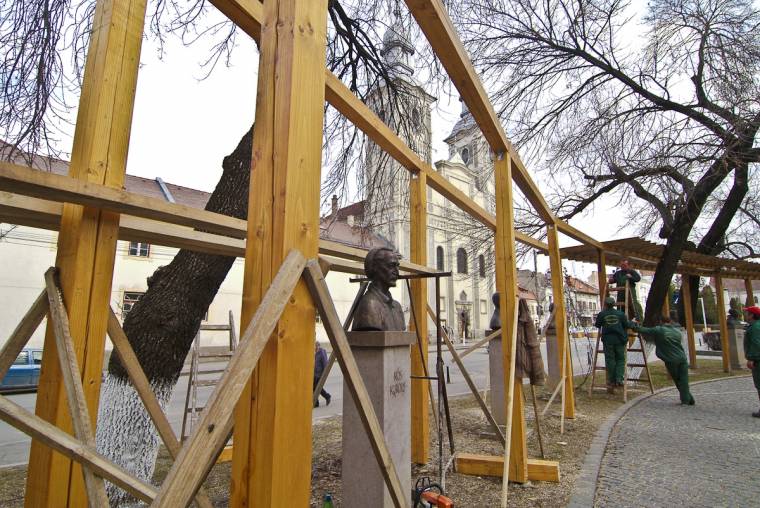 Felújítják a tönkrement szoborparkot