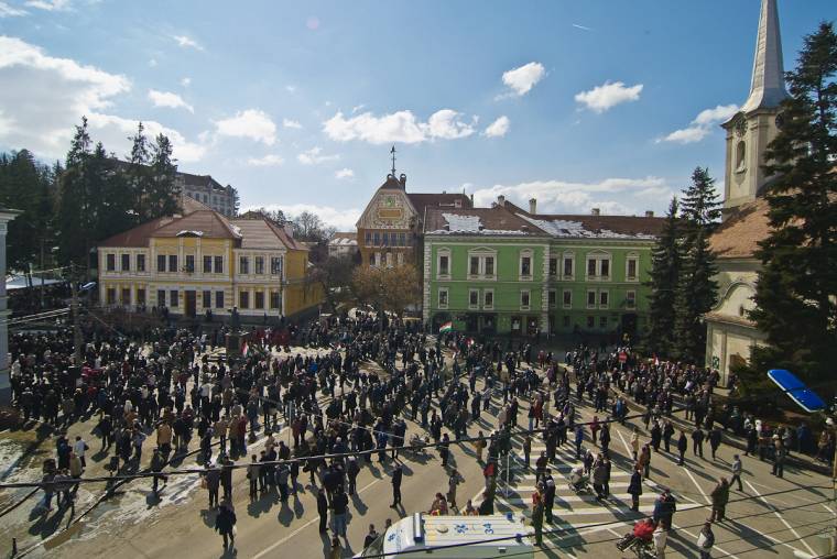 Beérett a forradalom gyümölcse