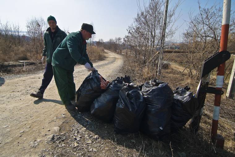 Összeszedték a mederszemetet Udvarhelyen