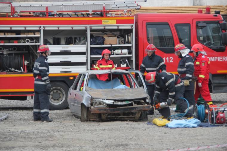Nyílt kapuk a Polgári Védelem Napján