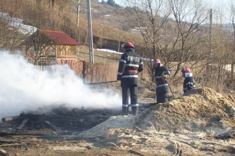 Leégett egy fafeldolgozó műhely Deságban