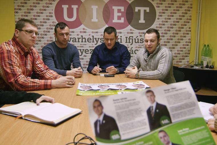 Tanácsosjelölteket állítana az UIET