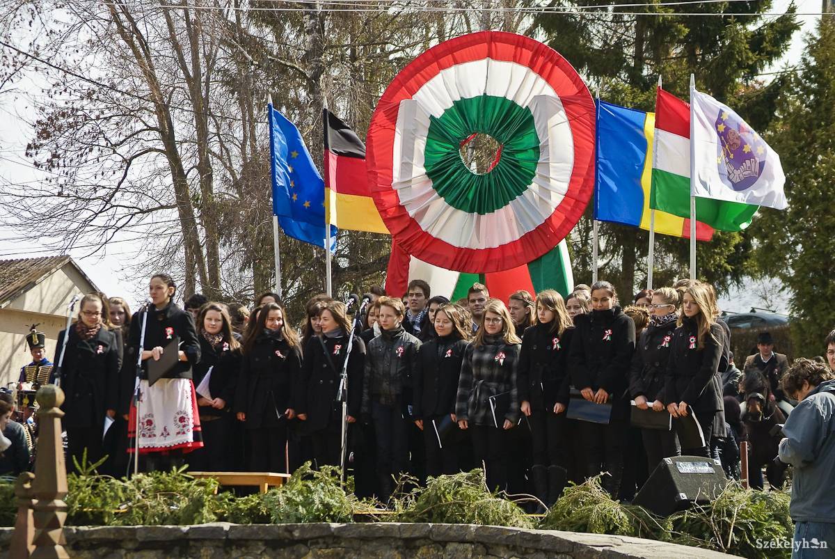 &bullet;  Fotó: Veres Nándor