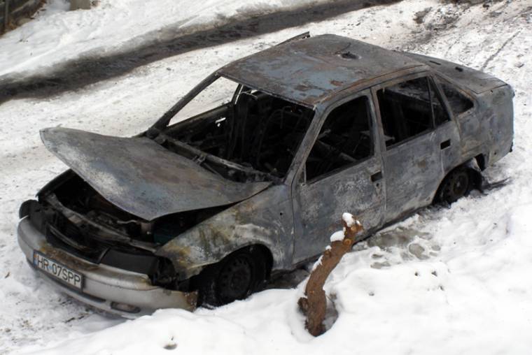 Kigyulladt a megyei önkormányzat egyik autója