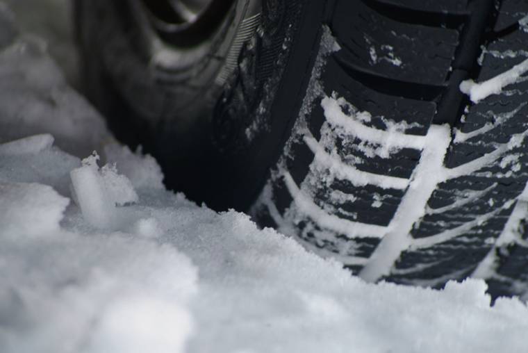 Fennakadások a hó miatt