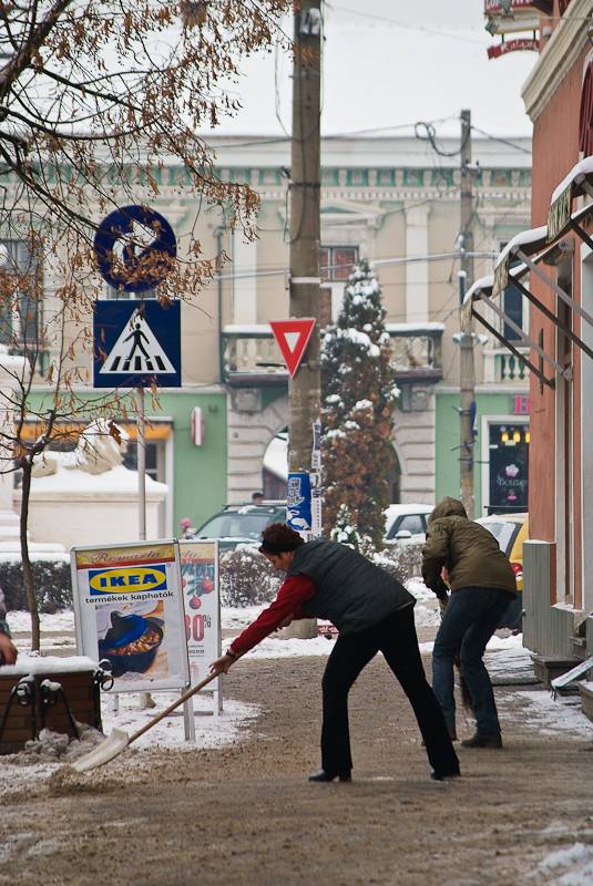 Téli járdatakarítás – jövő héttől büntetésre számíthatnak a mulasztók