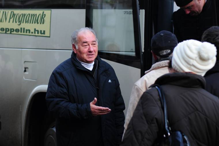 Közel negyven éve Erdélyről „tanítja” az anyaországiakat