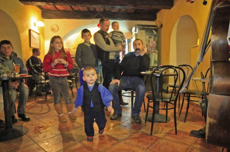 Ezernél többen csatlakoztak a táncházkaravánhoz