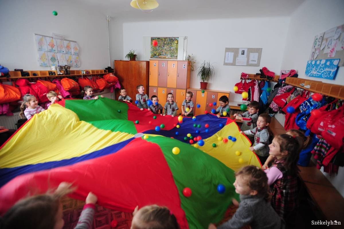 &bullet;  Fotó: Thomas Campean