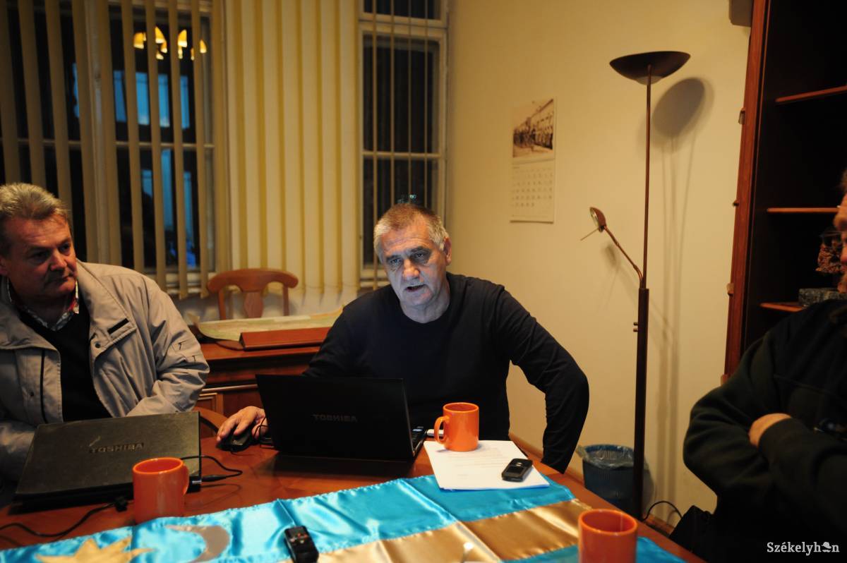 &bullet;  Fotó: Thomas Campean