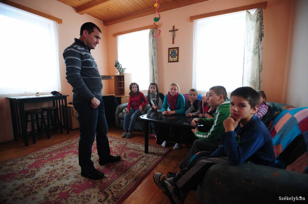 &bullet;  Fotó: Thomas Campean