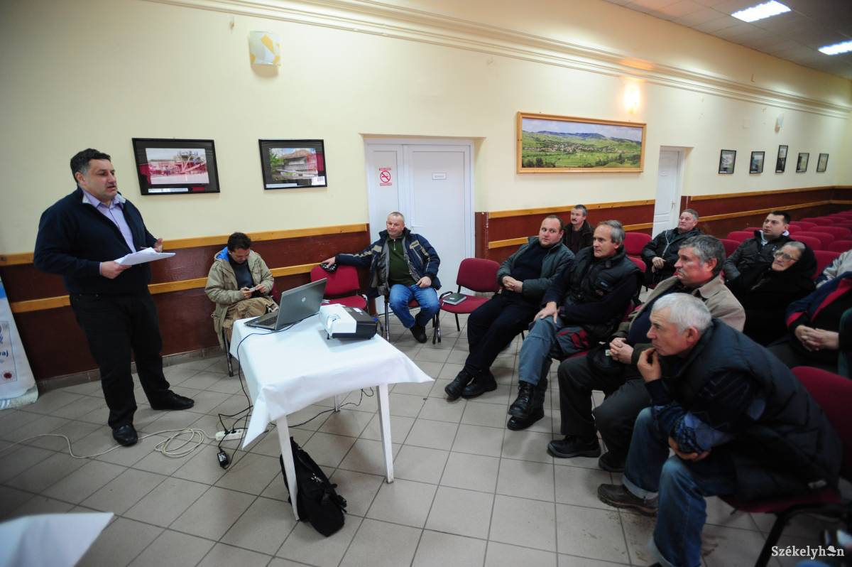 &bullet;  Fotó: Thomas Campean