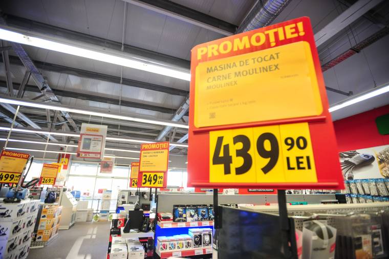 Vonalkódcsere: ötezer lejt „spórolt” volna, ha nem bukott volna le