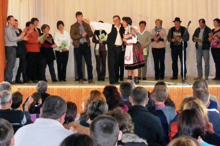 Az ekhós szekér nyomában Farkaslakán