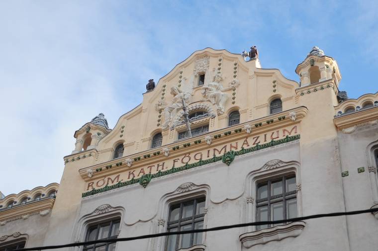 Visszahelyeznék a magyar címert